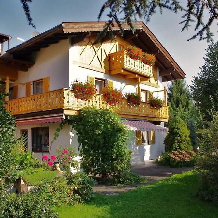Gaestehaus Loedermann Гармиш-Партенкирхен Экстерьер фото