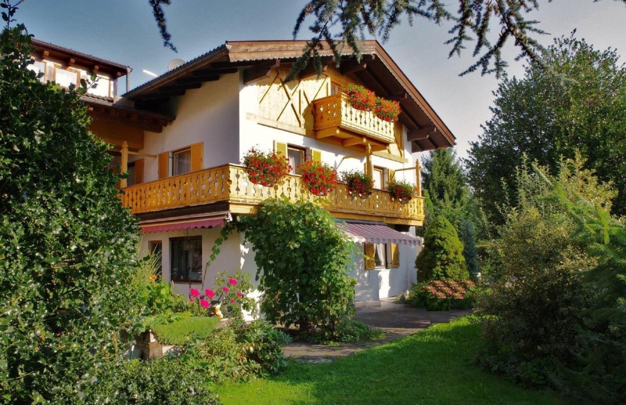 Gaestehaus Loedermann Гармиш-Партенкирхен Экстерьер фото